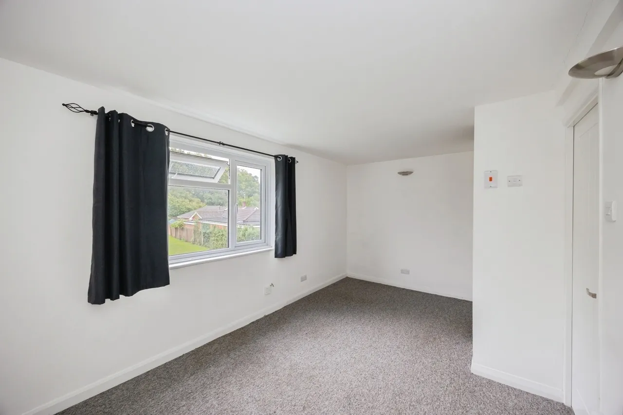 Crombie Close, Waterlooville, PO8, photo 6