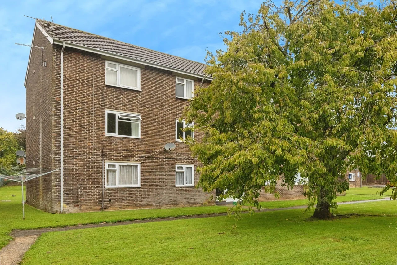 Crombie Close, Waterlooville, PO8, photo 11