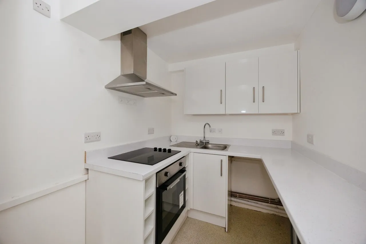 Crombie Close, Waterlooville, PO8, photo 2