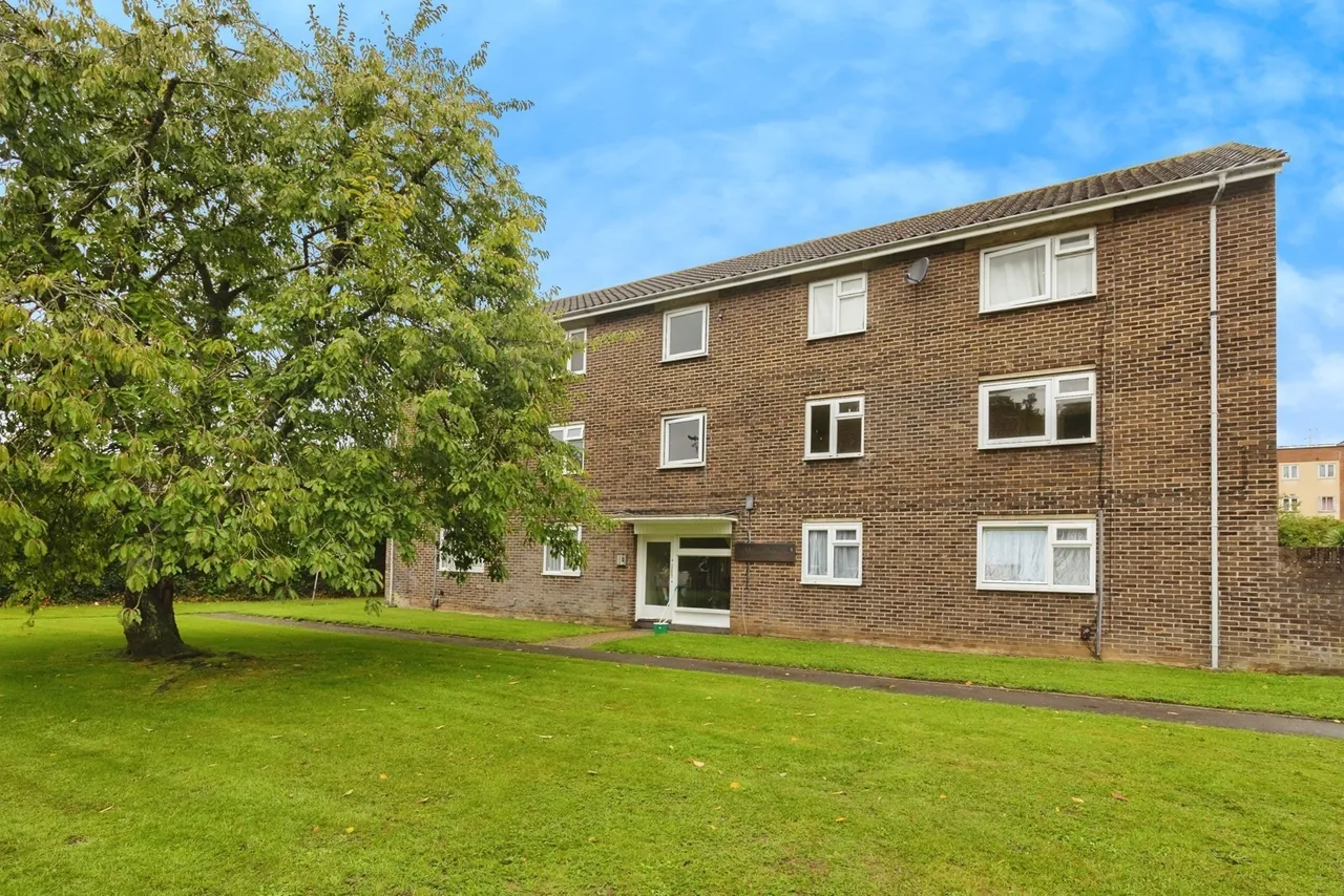 1 bed flat for sale, Crombie Close, Waterlooville, PO8