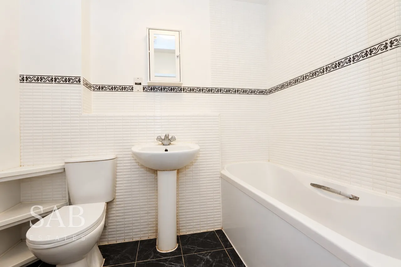 Waxlow Way, Northolt, UB5, photo 4