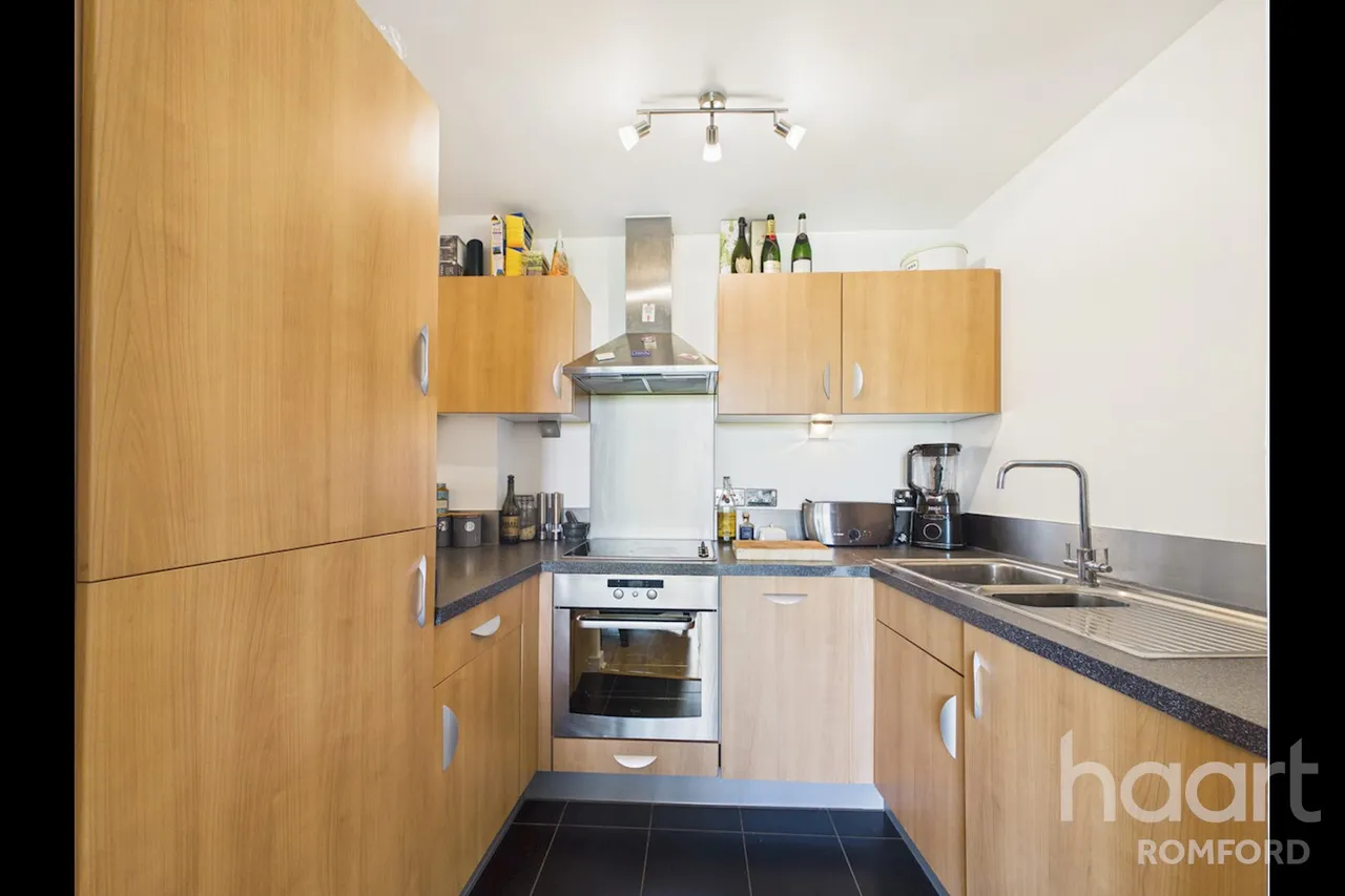 Mercury Gardens, Romford, RM1, photo 3