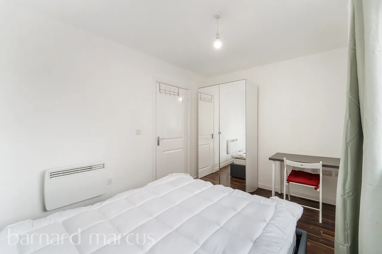 Schoolgate Drive, MORDEN, photo 6