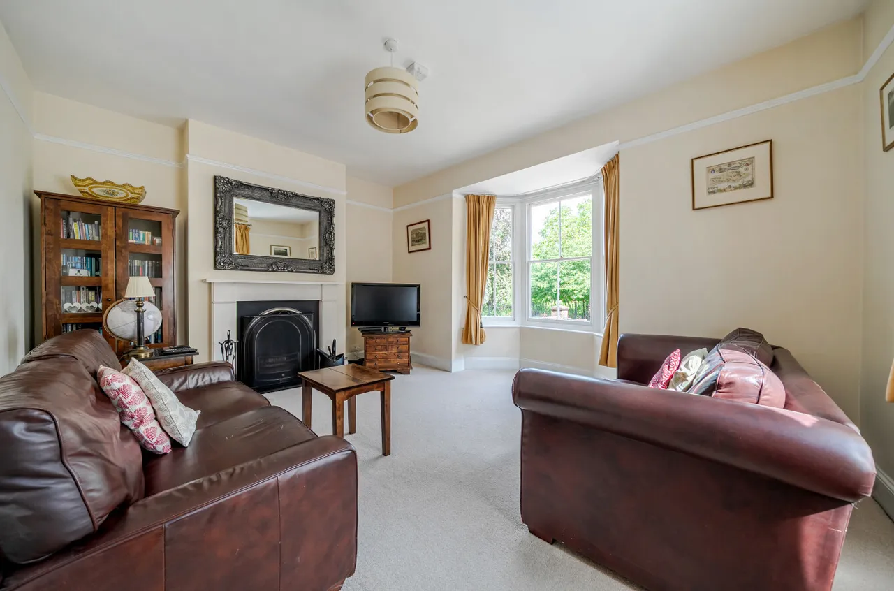 Nightingale Road, Guildford, GU1, photo 2