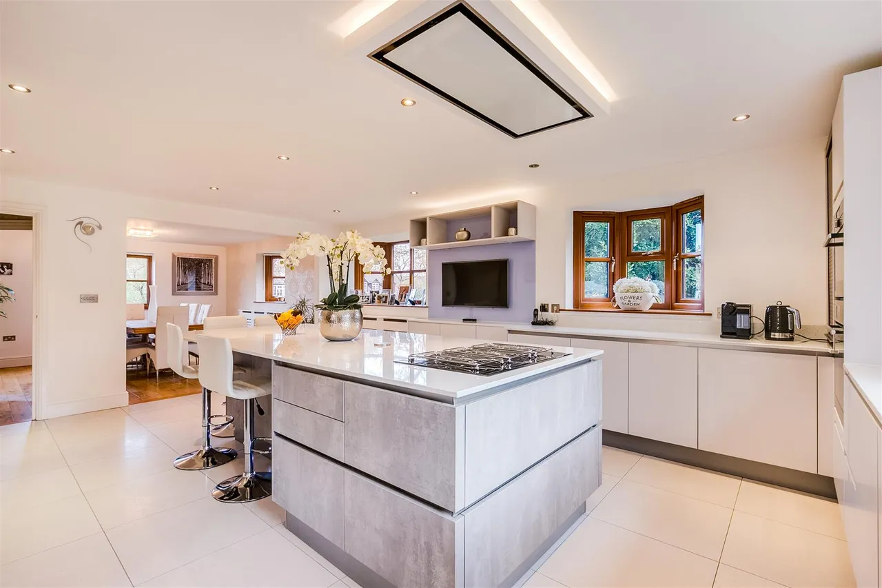 Chestnut Walk, Welwyn, AL6, photo 2