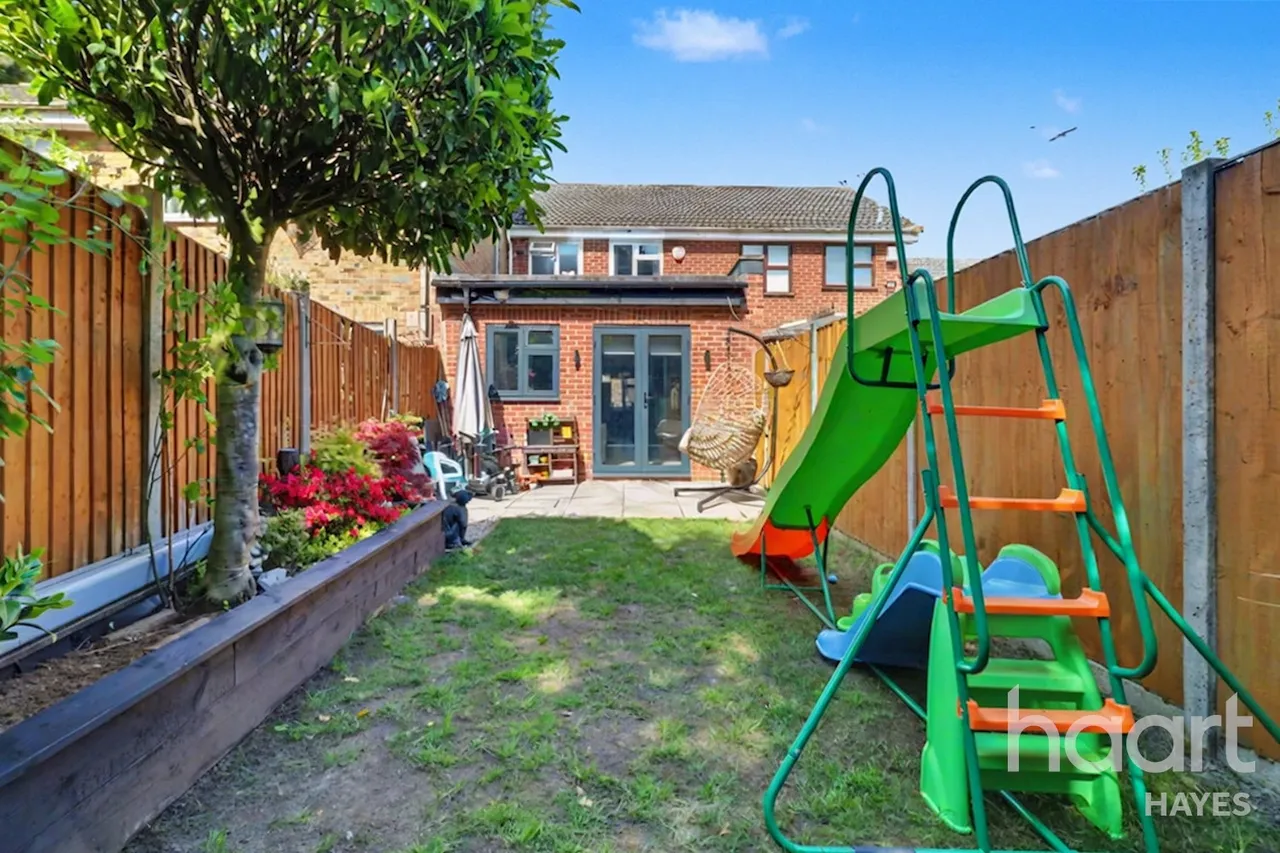 Paddington Close, Hayes, UB4, photo 19