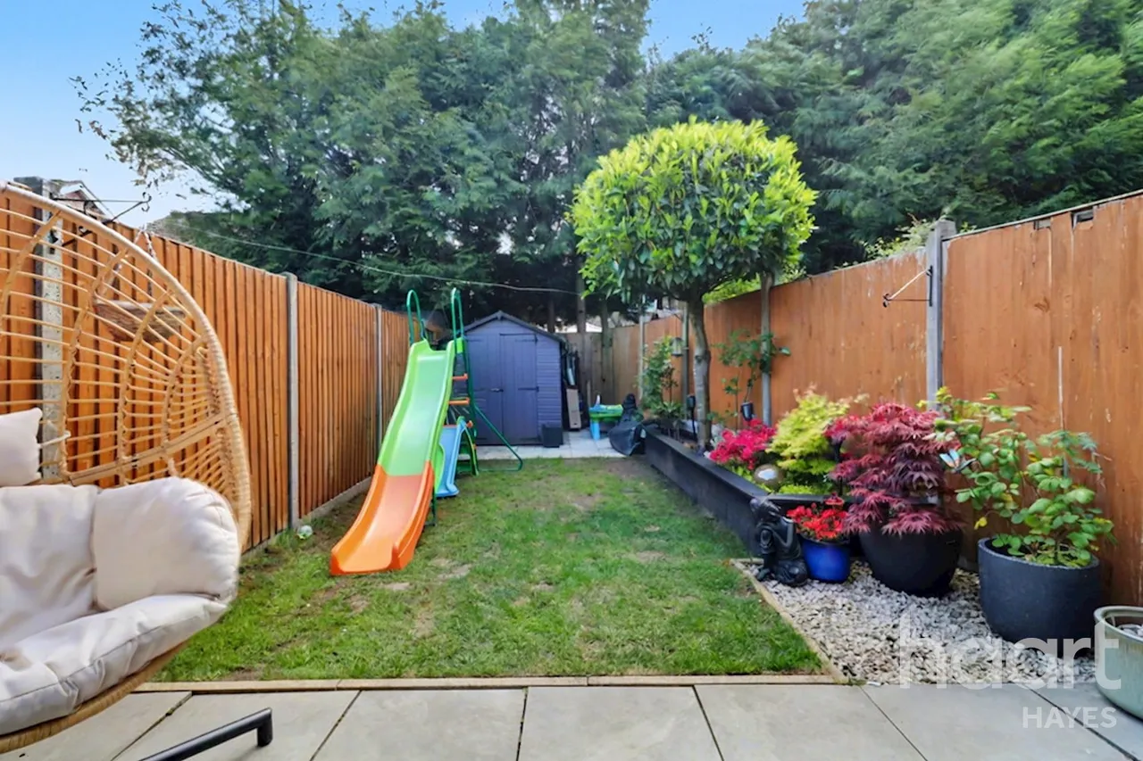 Paddington Close, Hayes, UB4, photo 18