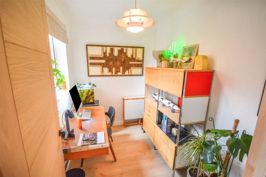 House Under Offer with 4 bedrooms in Dunmow, CM6, photo 11
