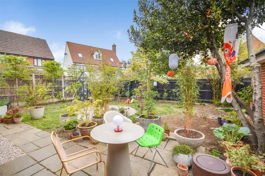 House Under Offer with 4 bedrooms in Dunmow, CM6, photo 13