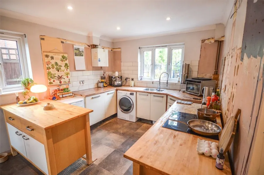House Under Offer with 4 bedrooms in Dunmow, CM6, photo 7