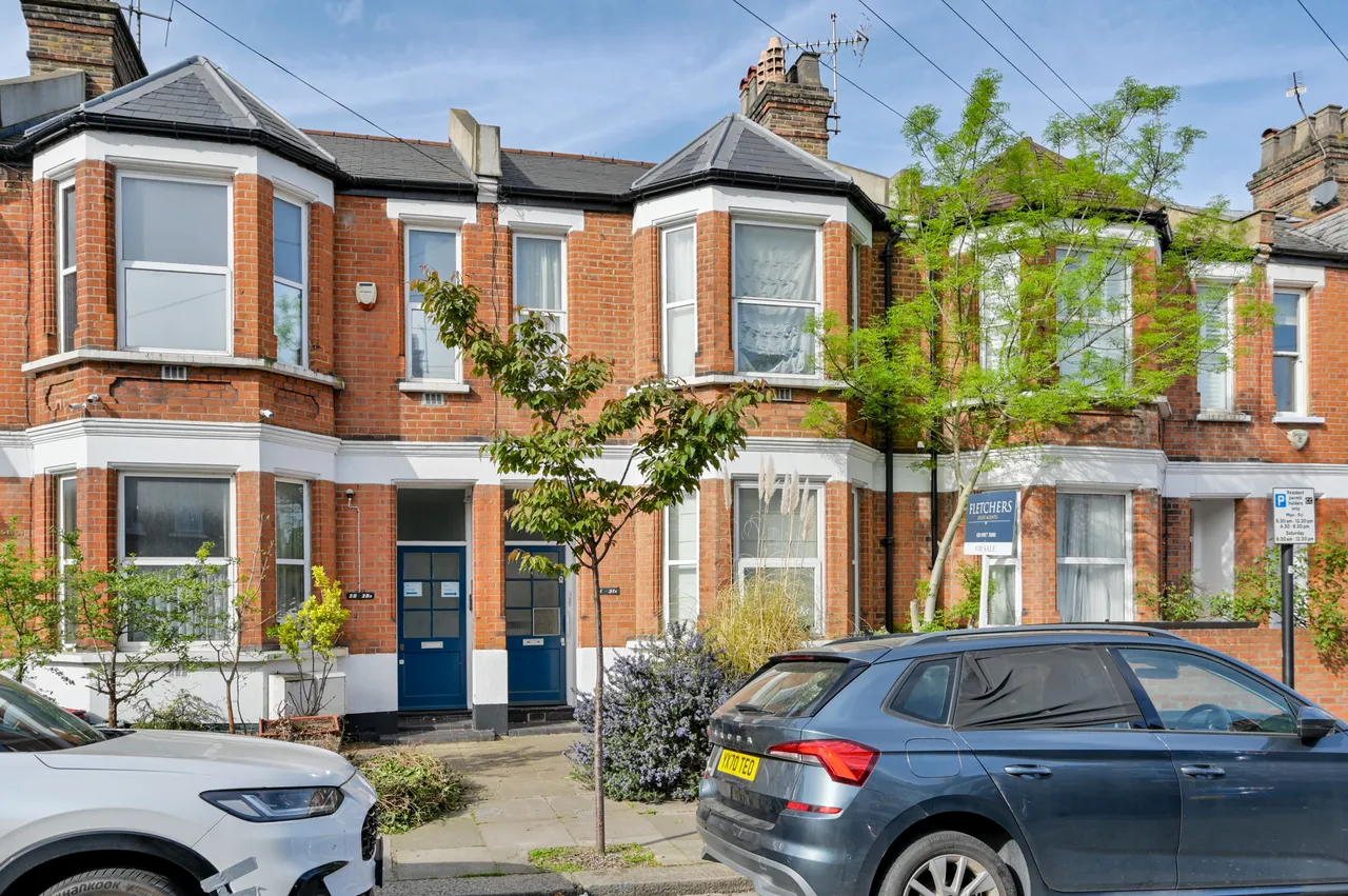 1 bed flat for sale — Ground Floor Flat, 31 Eastbury Grove, London