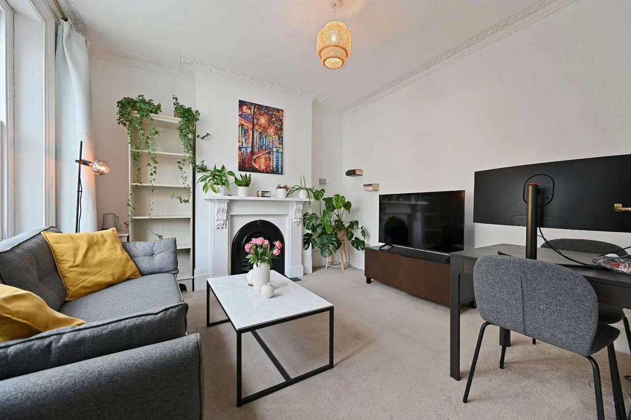 Curwen Road, Shepherds Bush, W12, photo 8