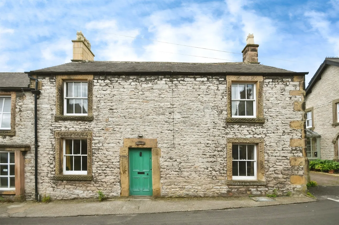3 bed character property for sale — Main Street, Youlgrave, Bakewell