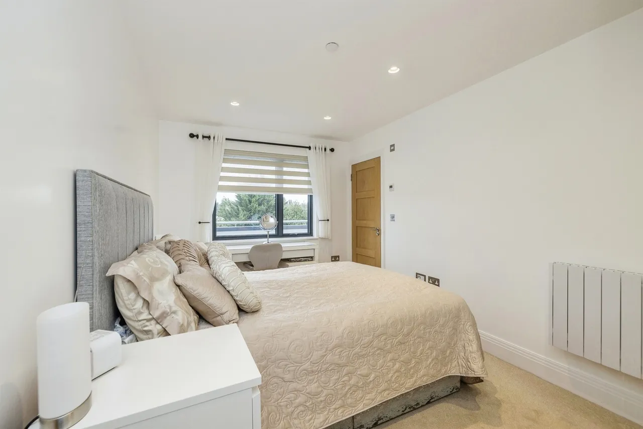 Aldenham Road, Bushey, WD23, photo 13