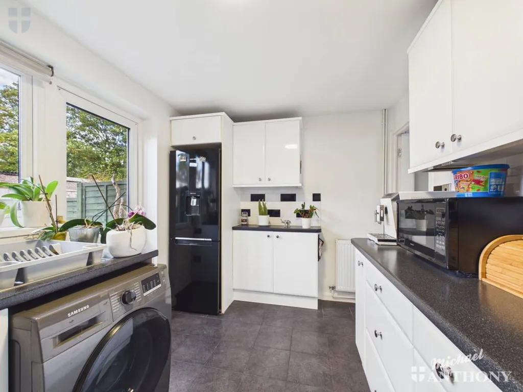 Lower Close, Aylesbury, HP19, photo 10
