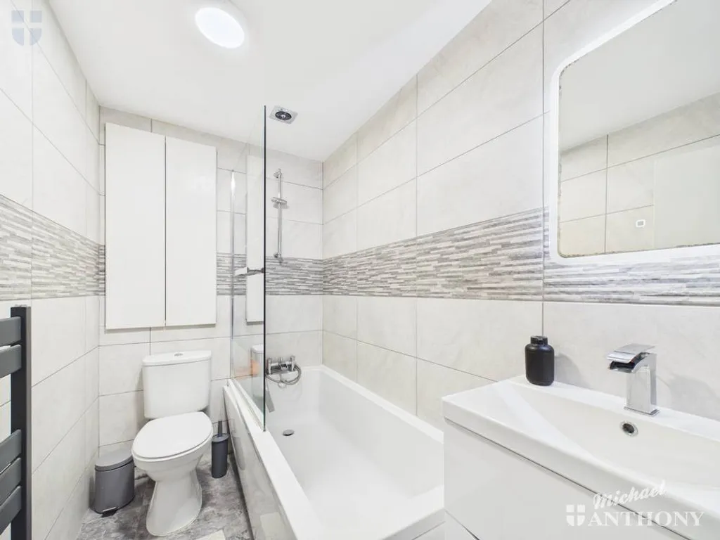 Lower Close, Aylesbury, HP19, photo 5