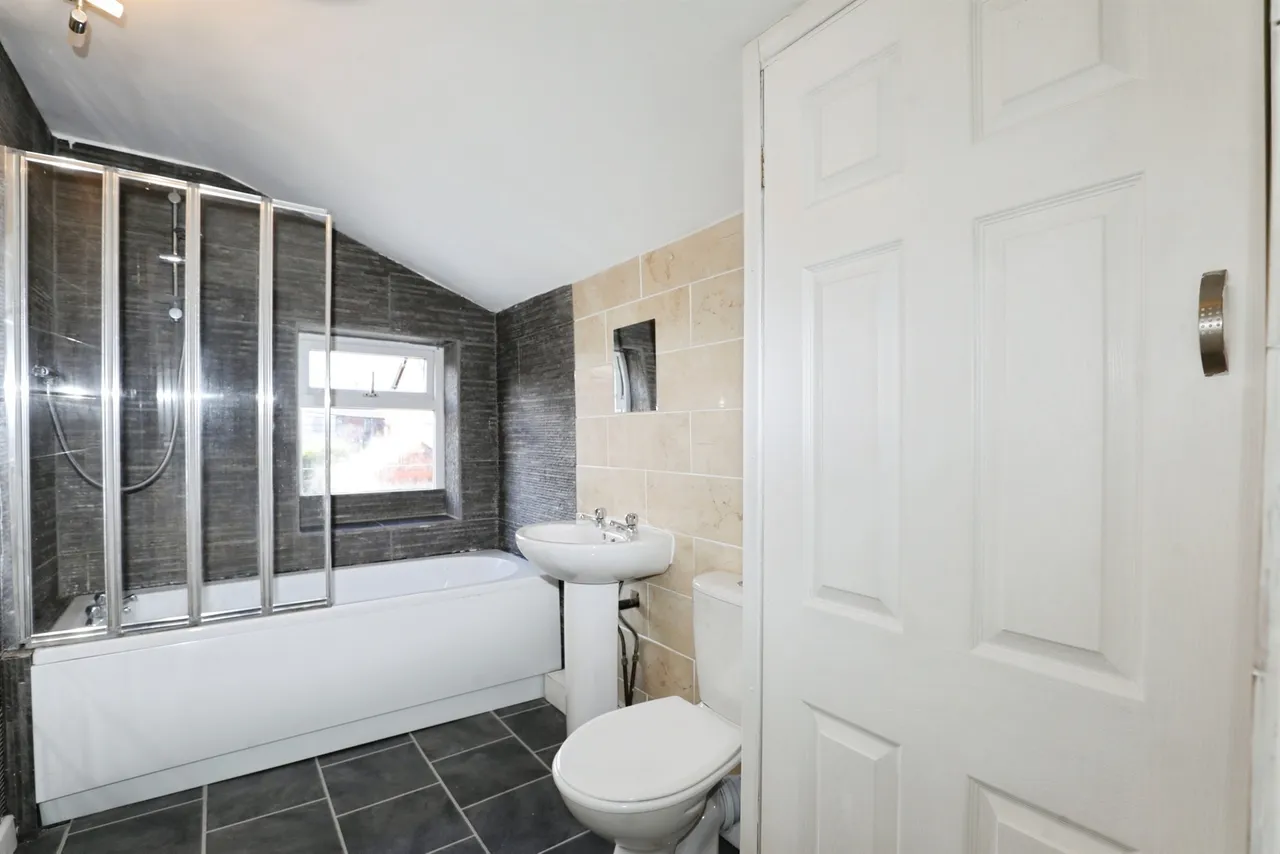 Regent Street, Moulton, CW9, photo 16