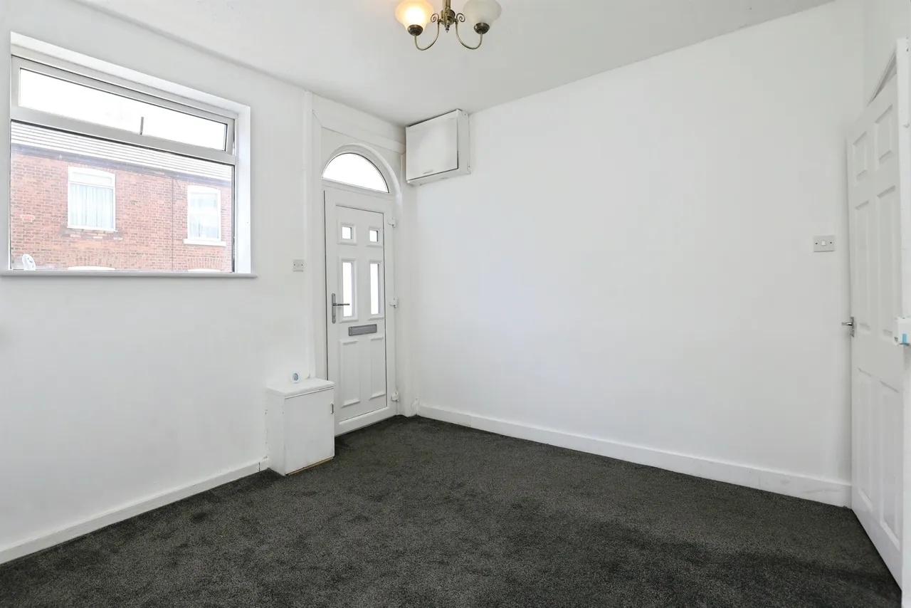 Regent Street, Moulton, CW9, photo 4