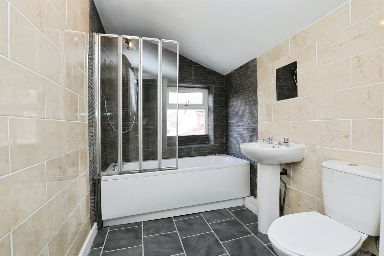 Regent Street, Moulton, CW9, photo 17