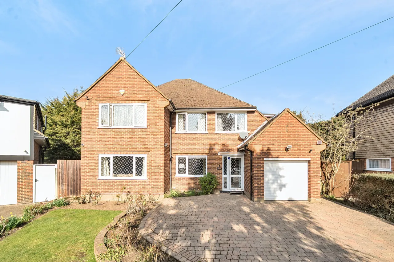 4 bed house for sale, Eastglade, Pinner, HA5