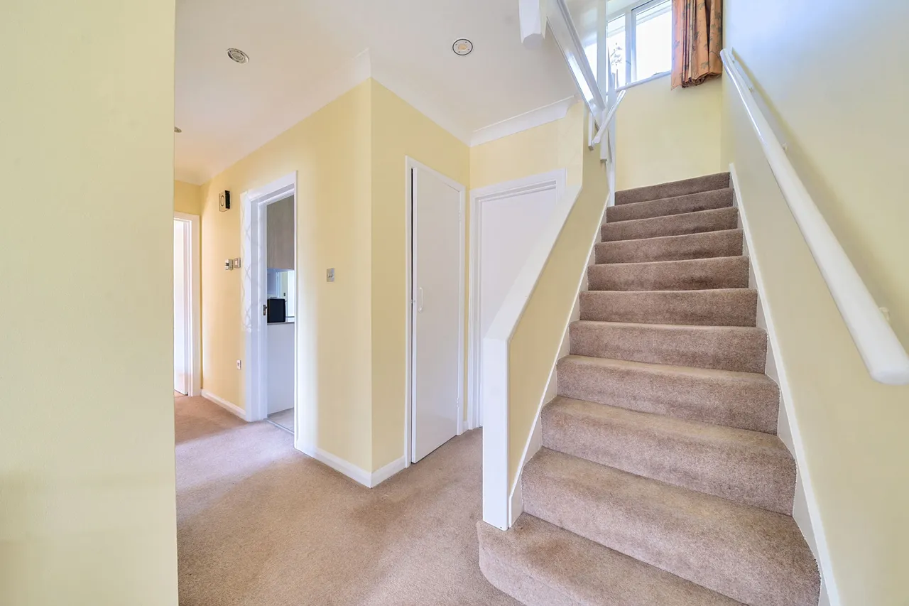 Eastglade, Pinner, HA5, photo 12
