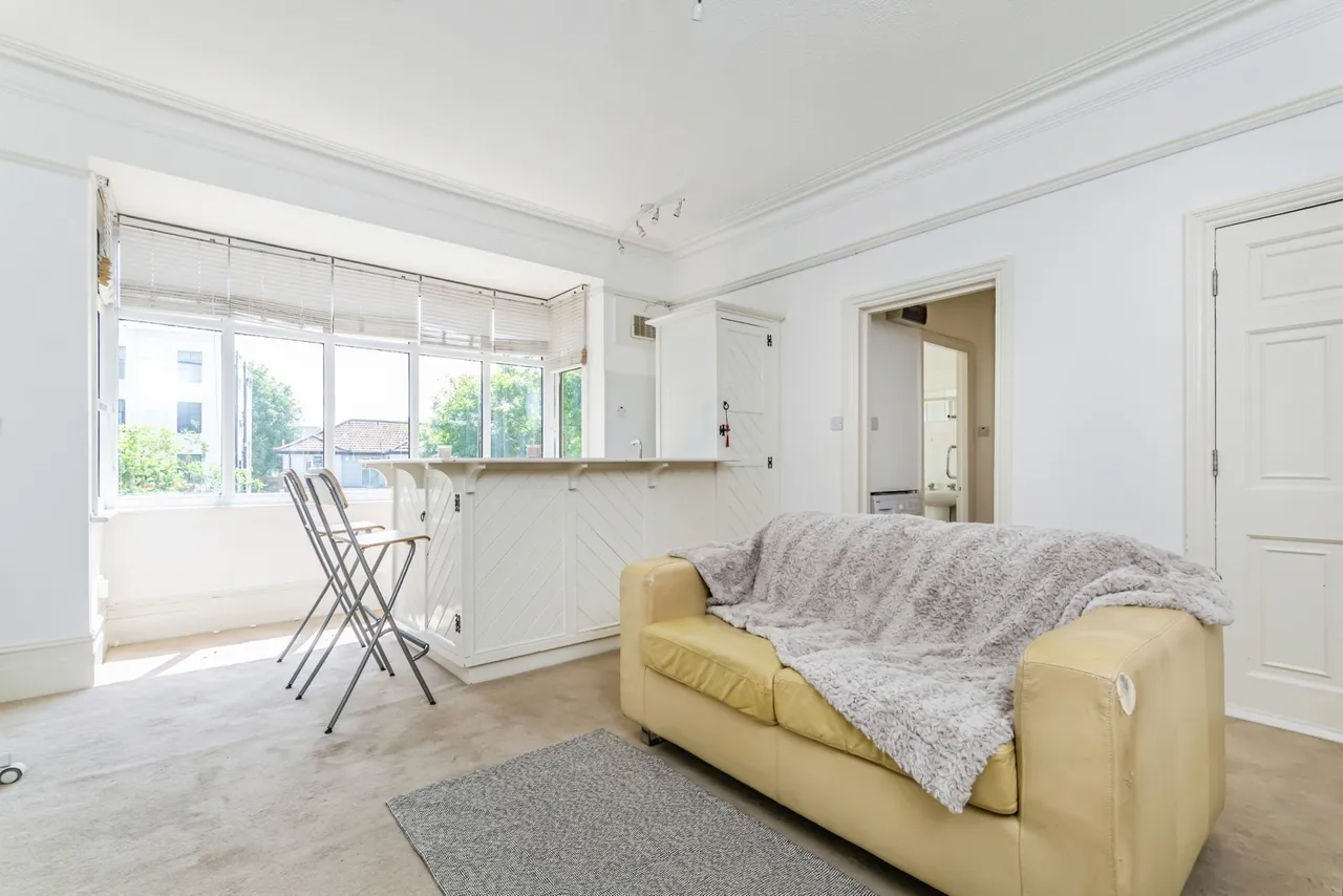 flat for sale — Warham Road, South Croydon, CR2
