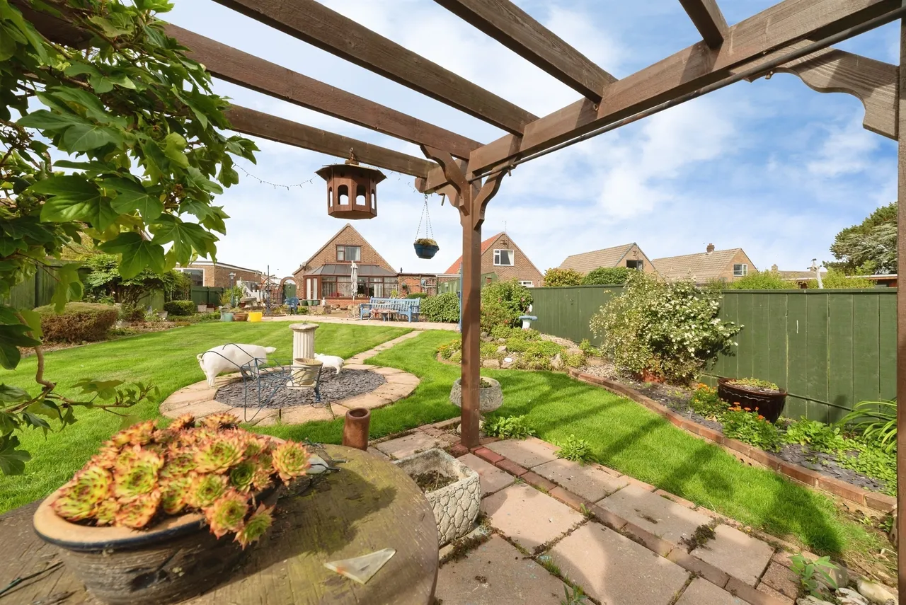 Eastfield Road, Keyingham, HU12, photo 17