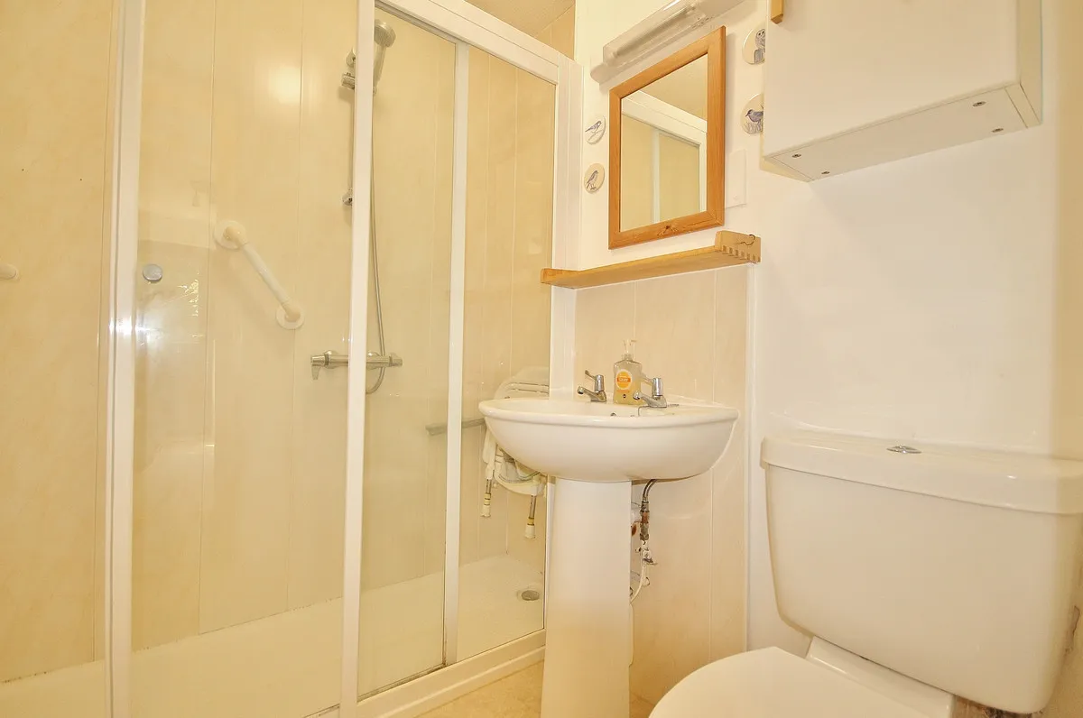 Manor Road, Witney, OX28, photo 8