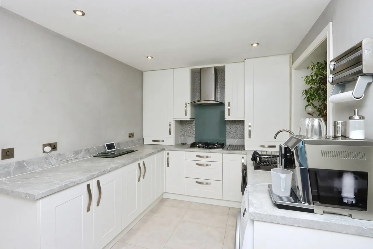 Bishops Walk, Kiveton Park, Sheffield, South Yorkshire, S26, photo 5