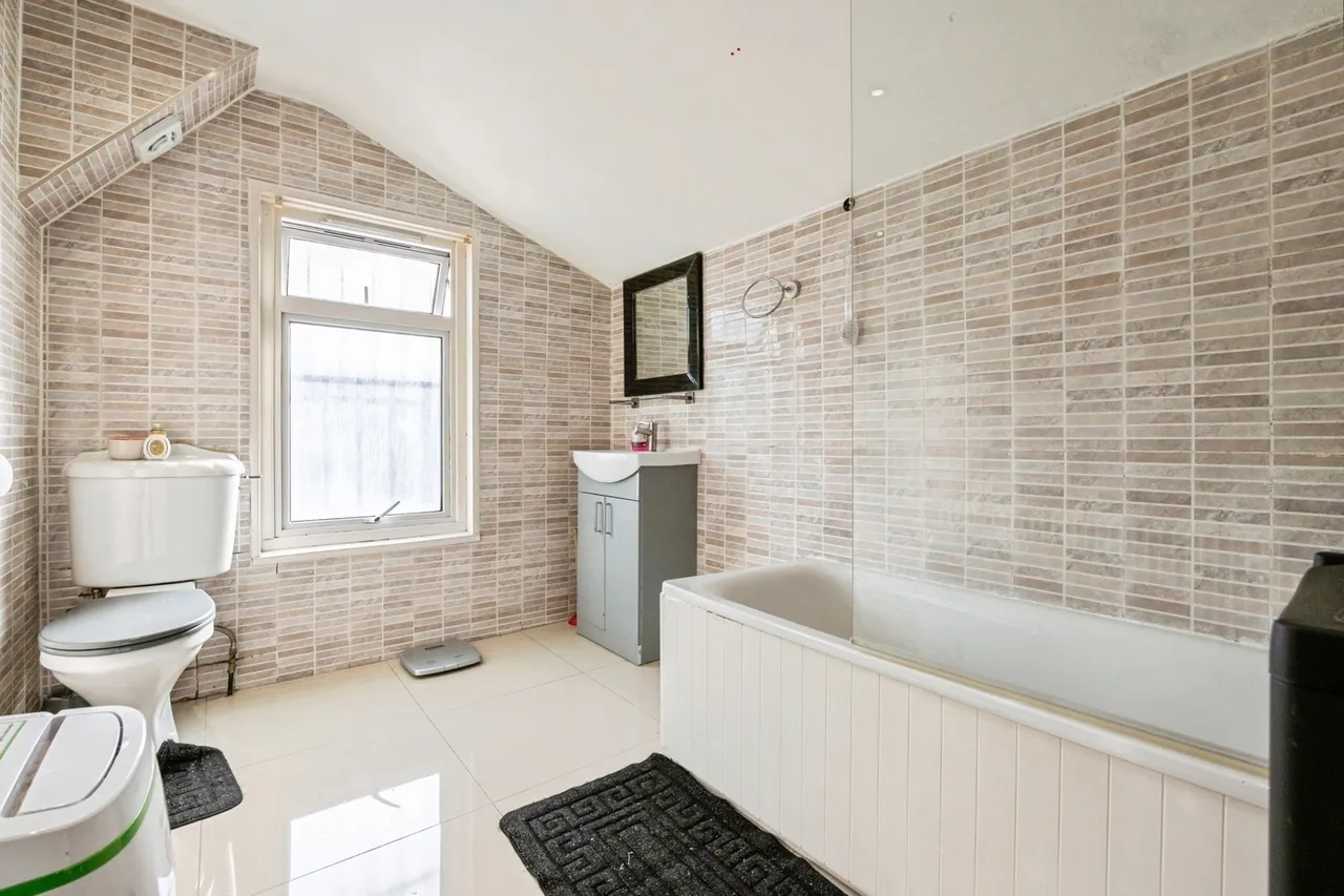 Bedford Road, Grays, Essex, RM17, photo 15