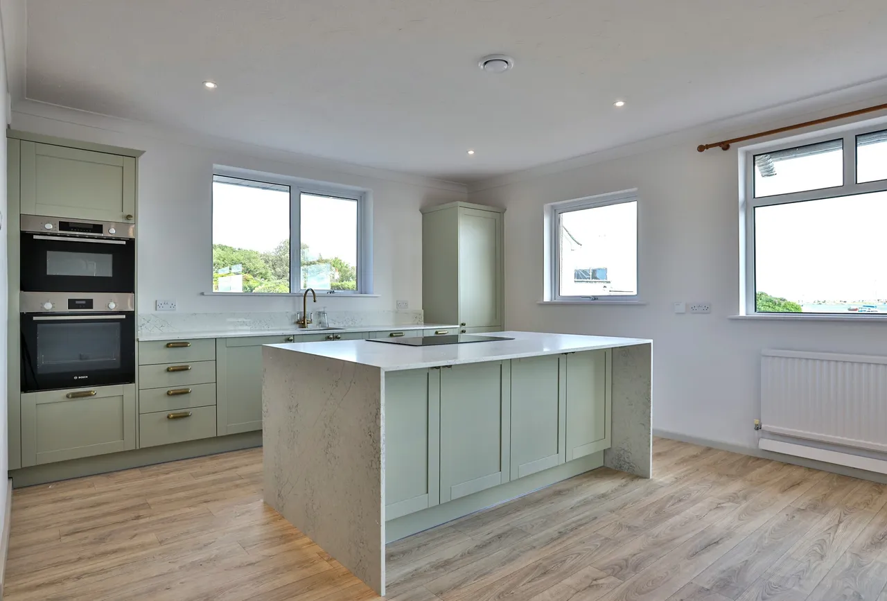 Mudeford, BH23, photo 2
