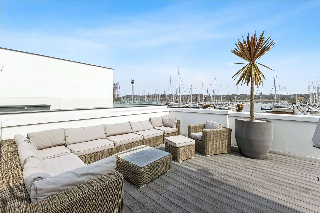 Crowsport, Hamble, Southampton, Hampshire, SO31 4HG, photo 6