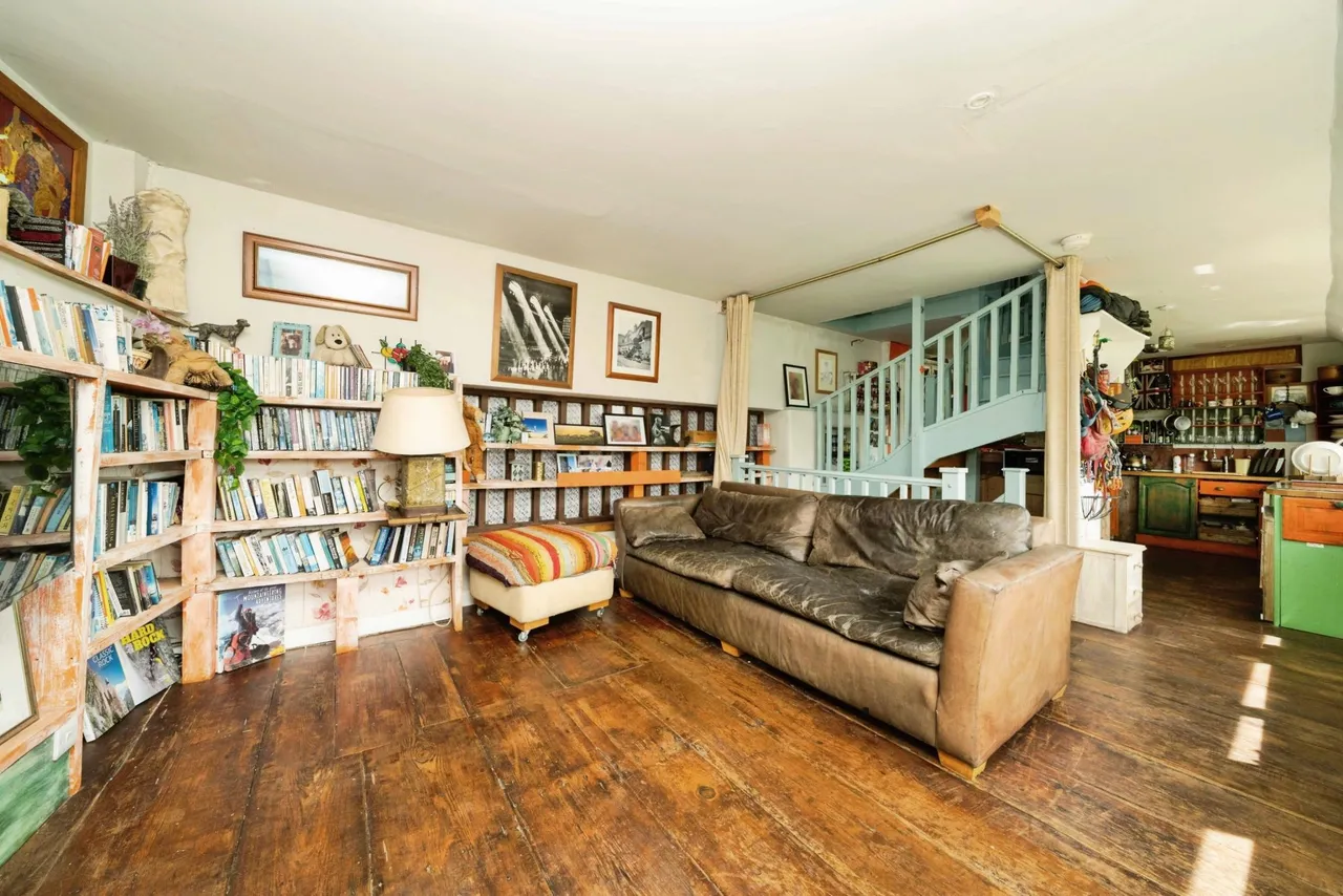 Bow Lane, Newton Abbot, TQ13, photo 2