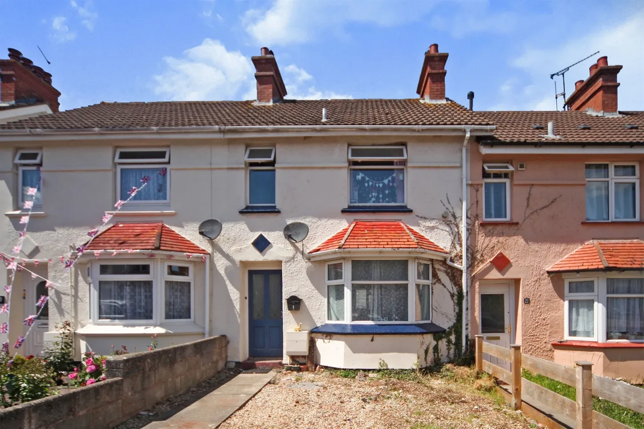 3 bed house for sale, Lower Meadow Road, Minehead, TA24