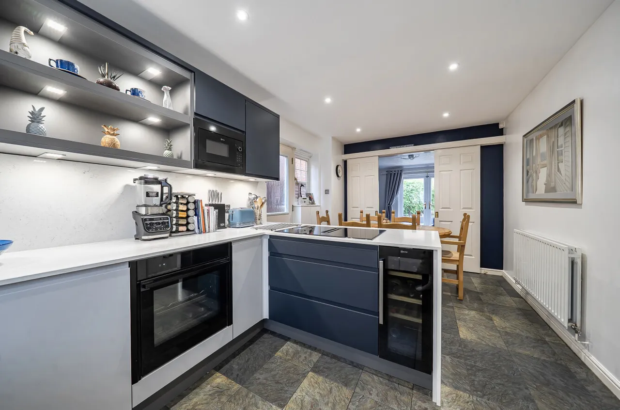 Weaver Moss, Sandhurst, Berkshire, GU47 9BQ, photo 3