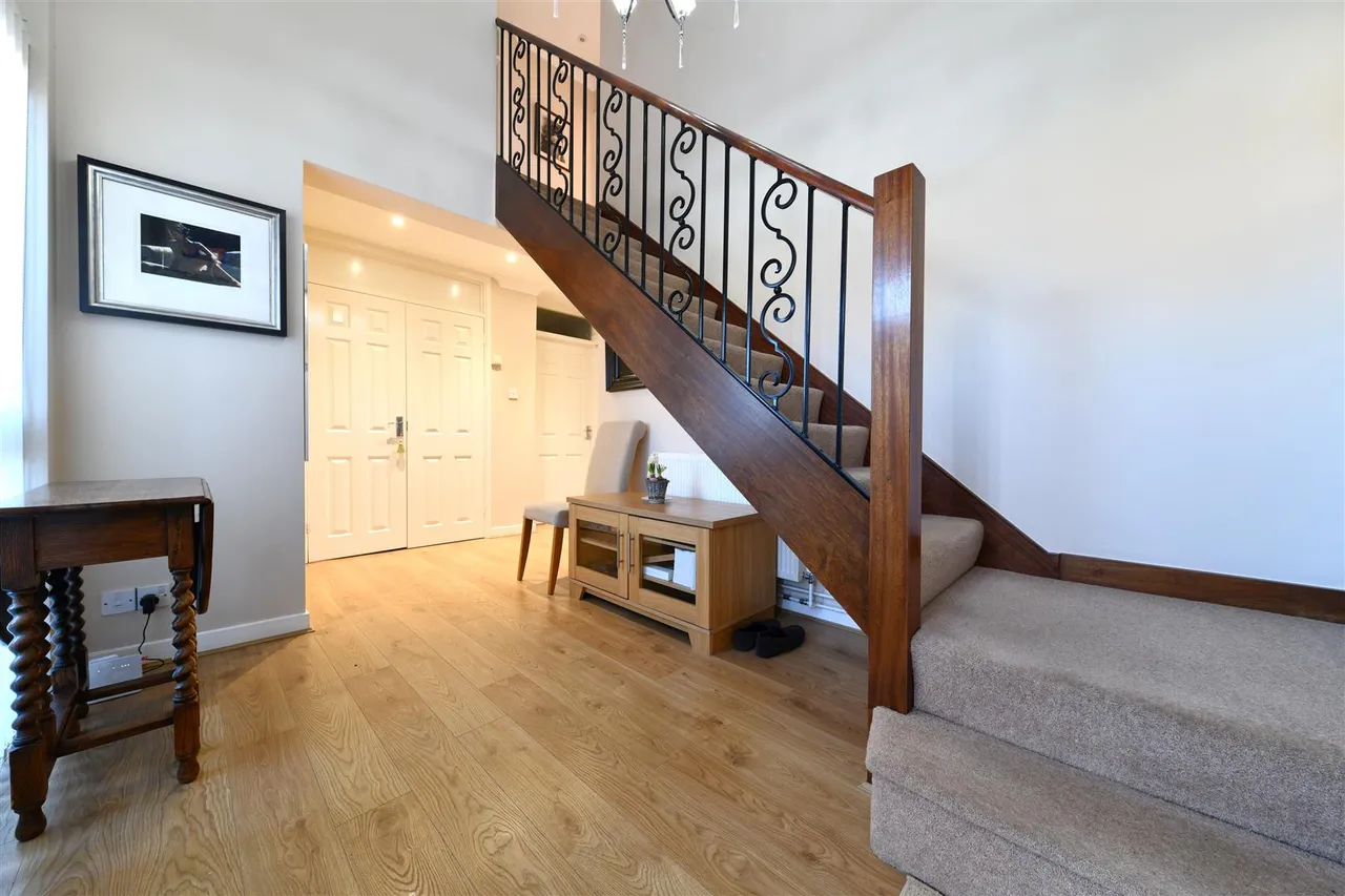 Whitney Drive, Stevenage, Herts, SG1 4BJ, photo 14