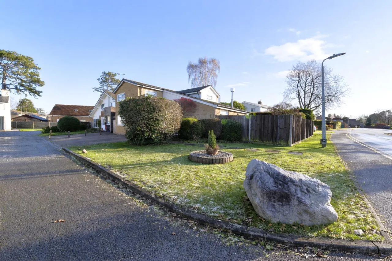Whitney Drive, Stevenage, Herts, SG1 4BJ, photo 13