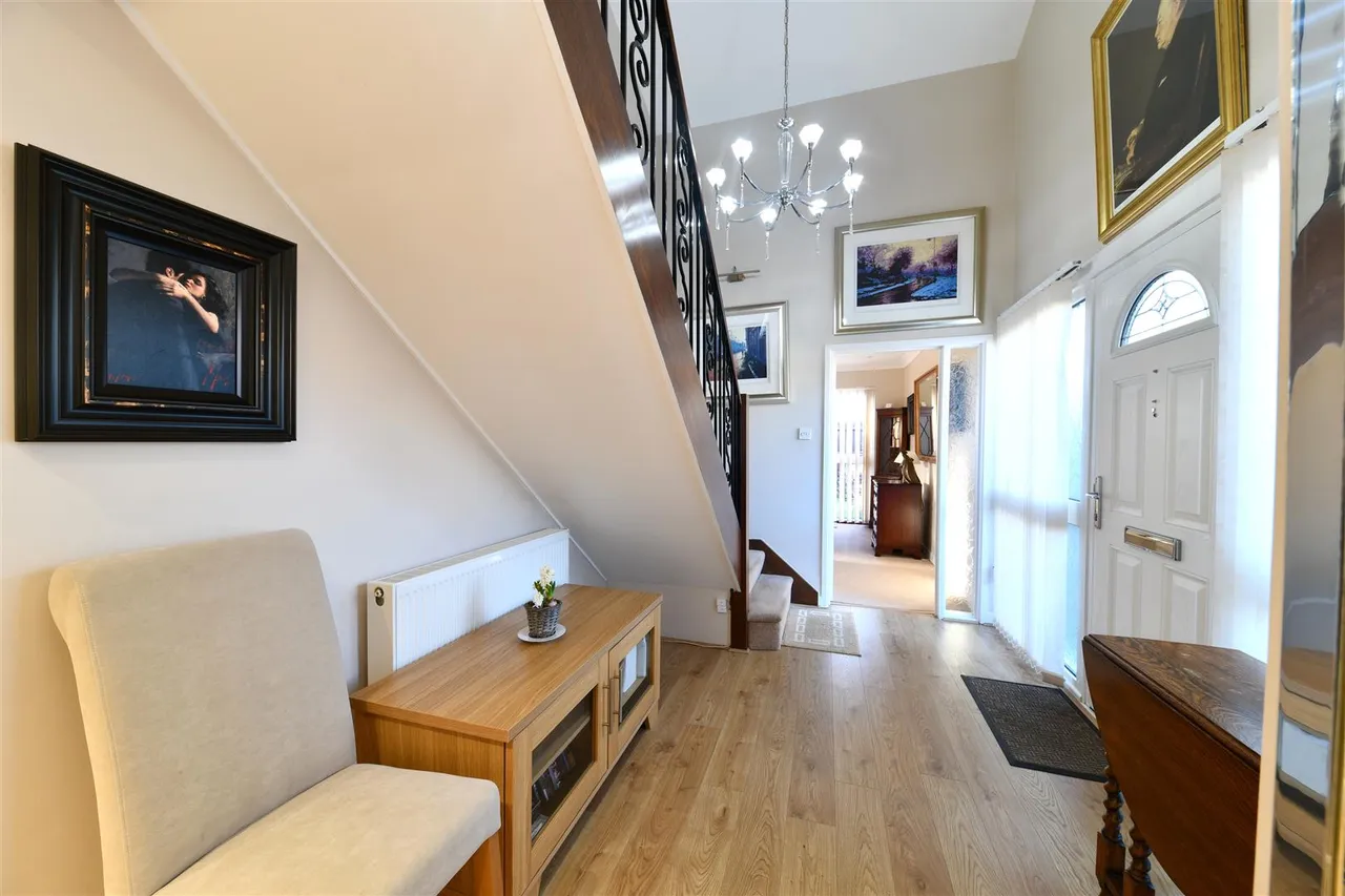 Whitney Drive, Stevenage, Herts, SG1 4BJ, photo 3