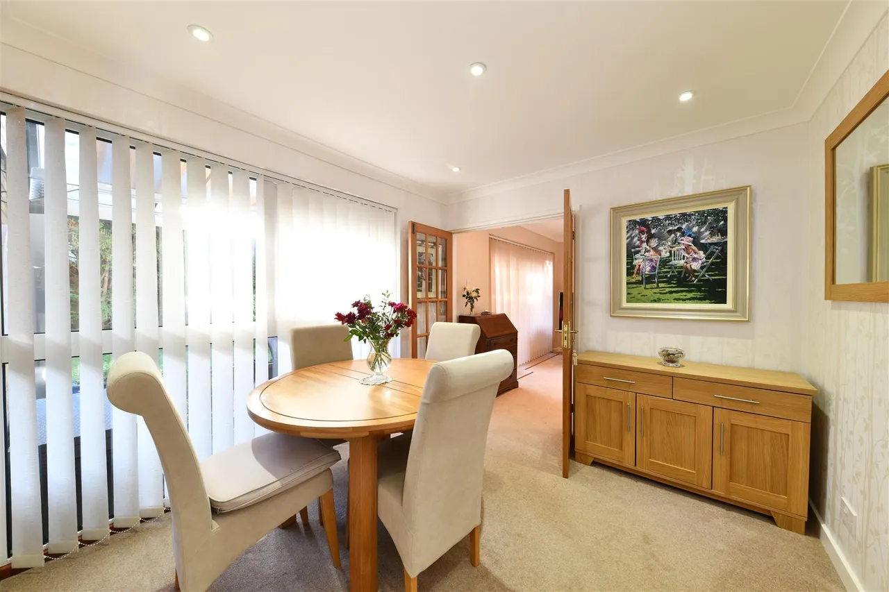 Whitney Drive, Stevenage, Herts, SG1 4BJ, photo 5