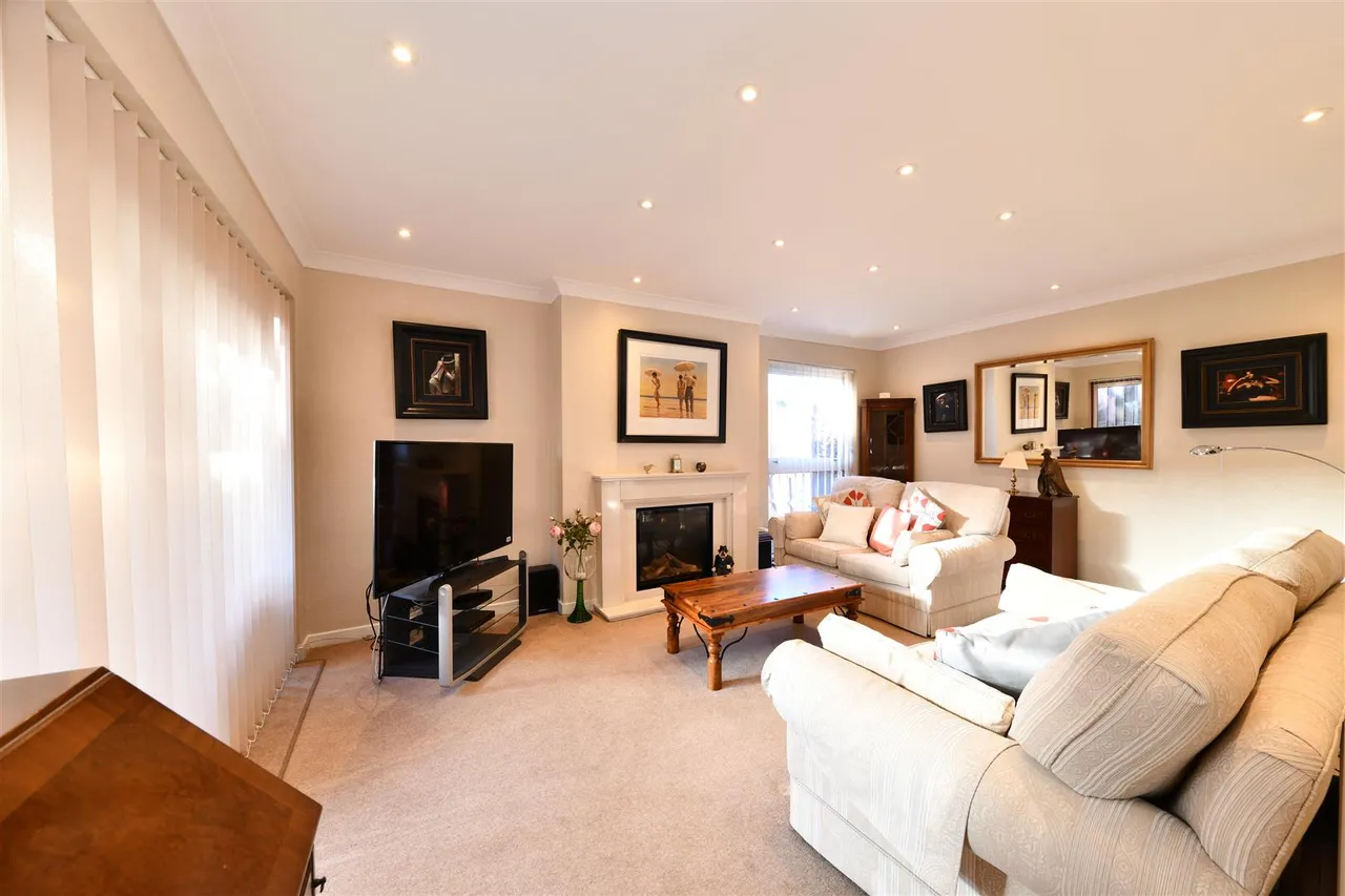 Whitney Drive, Stevenage, Herts, SG1 4BJ, photo 18