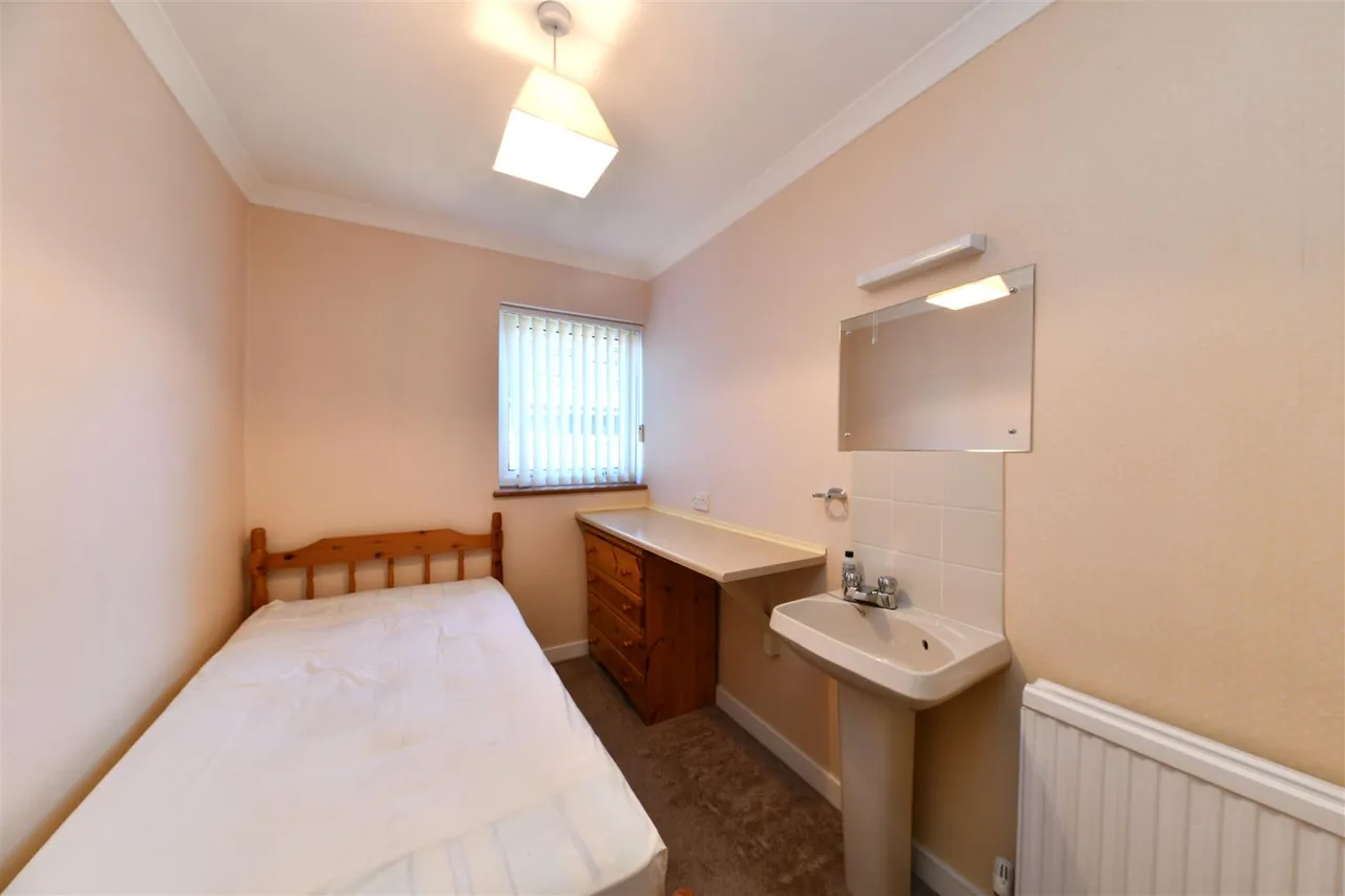Whitney Drive, Stevenage, Herts, SG1 4BJ, photo 24