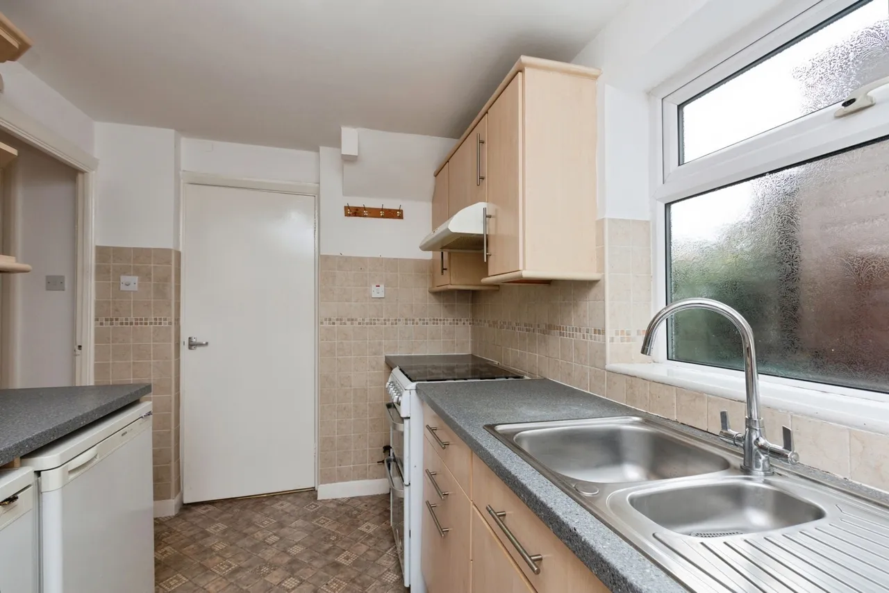 Faulkner Place, Bagshot, GU19, photo 7