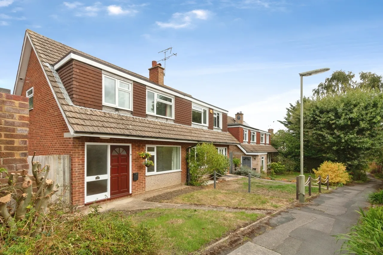 Faulkner Place, Bagshot, GU19, photo 12
