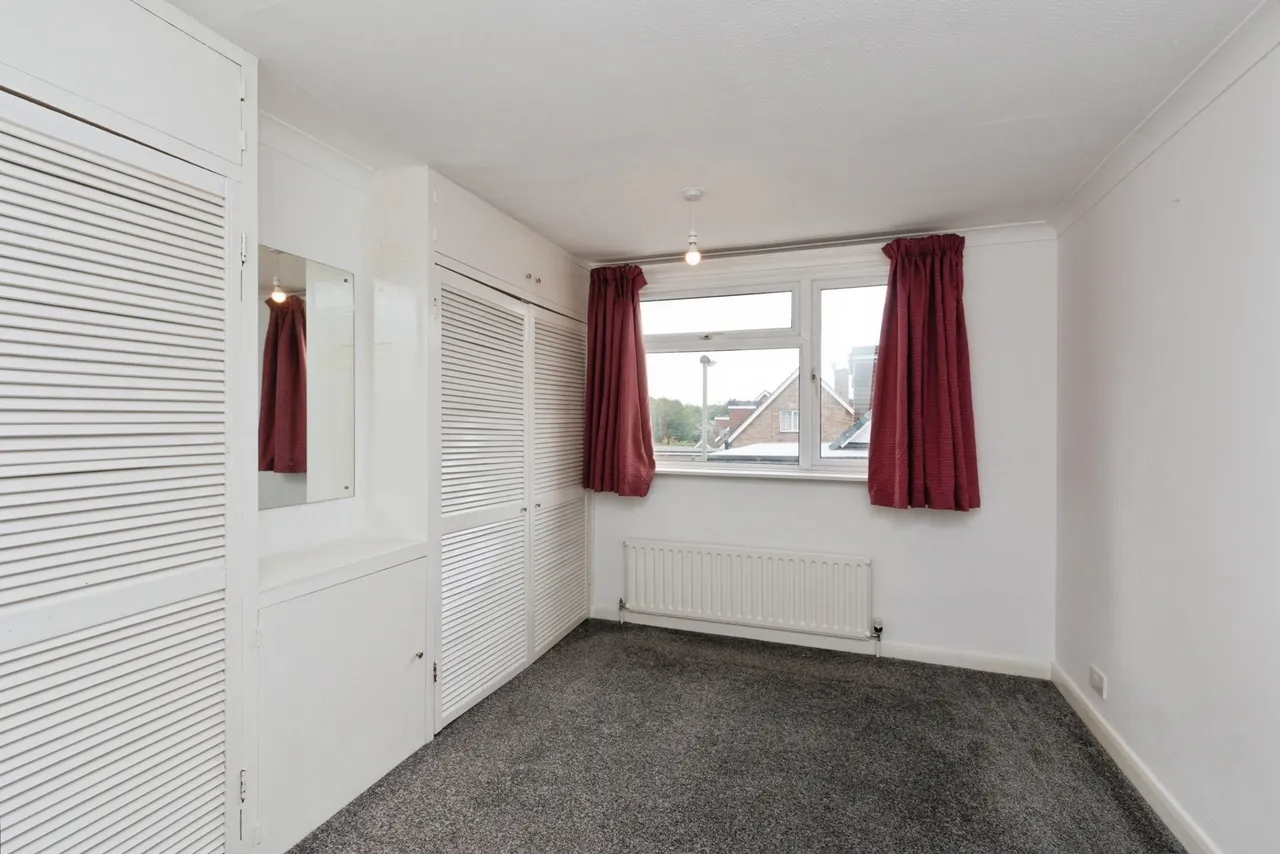 Faulkner Place, Bagshot, GU19, photo 9