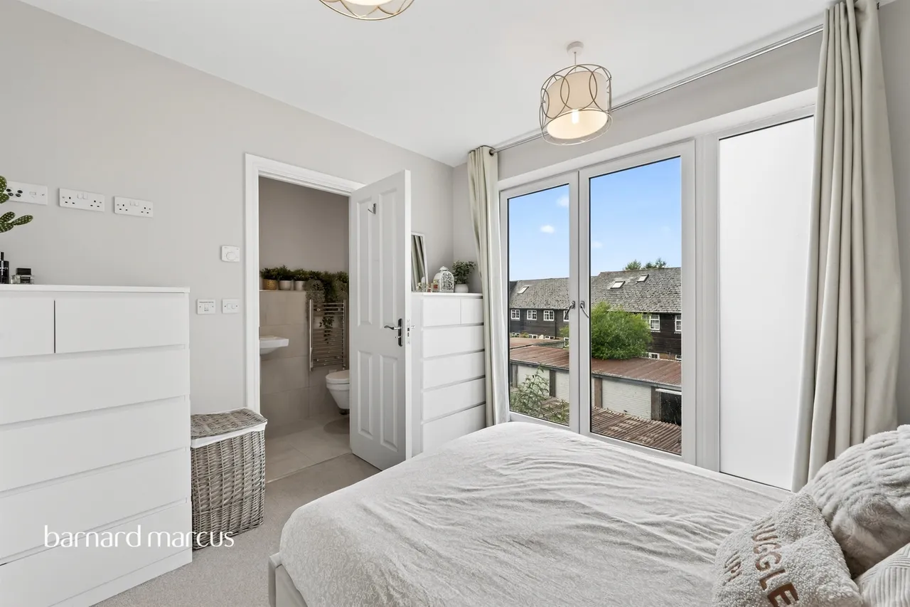 East Street, Epsom, KT17, photo 9