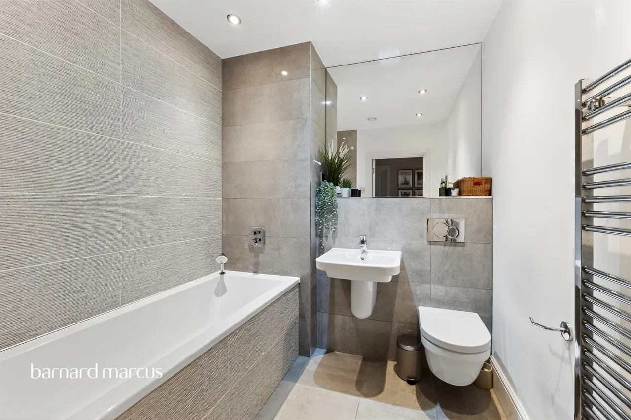 East Street, Epsom, KT17, photo 12