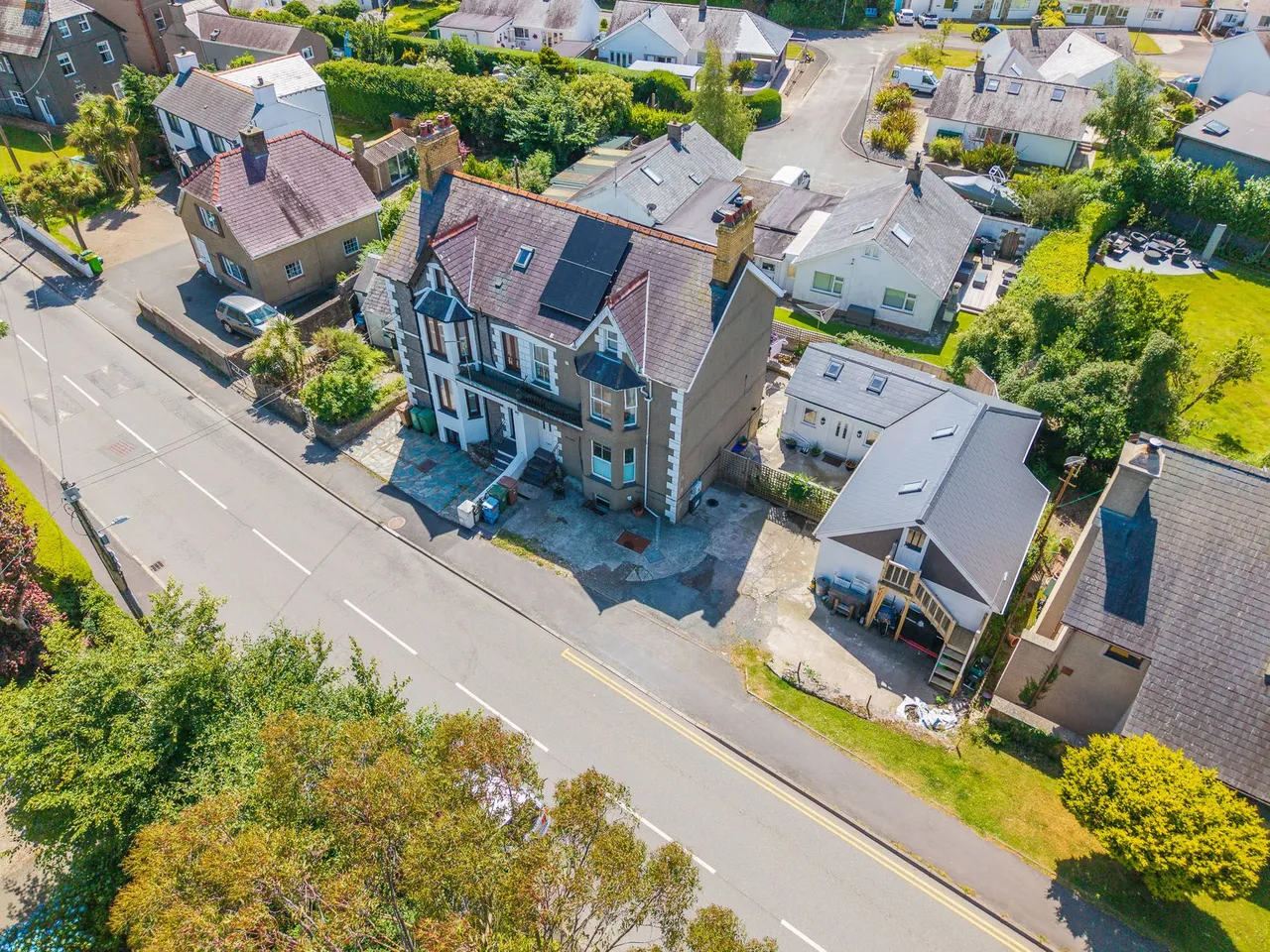 6 bed house for sale — Birkdale, Llanbedrog, Pwllheli, Gwynedd, LL53 7NU