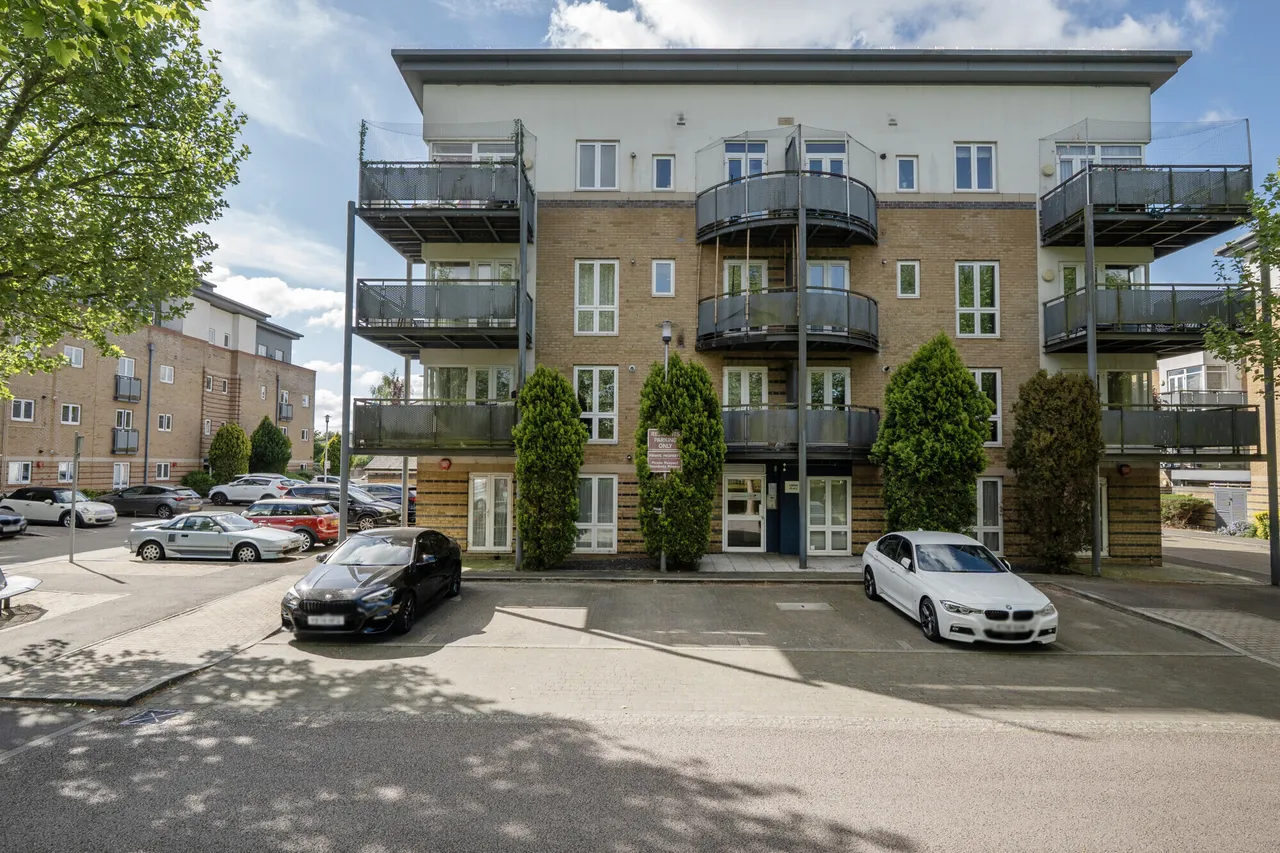 Linden Avenue, Watford, WD18, photo 12