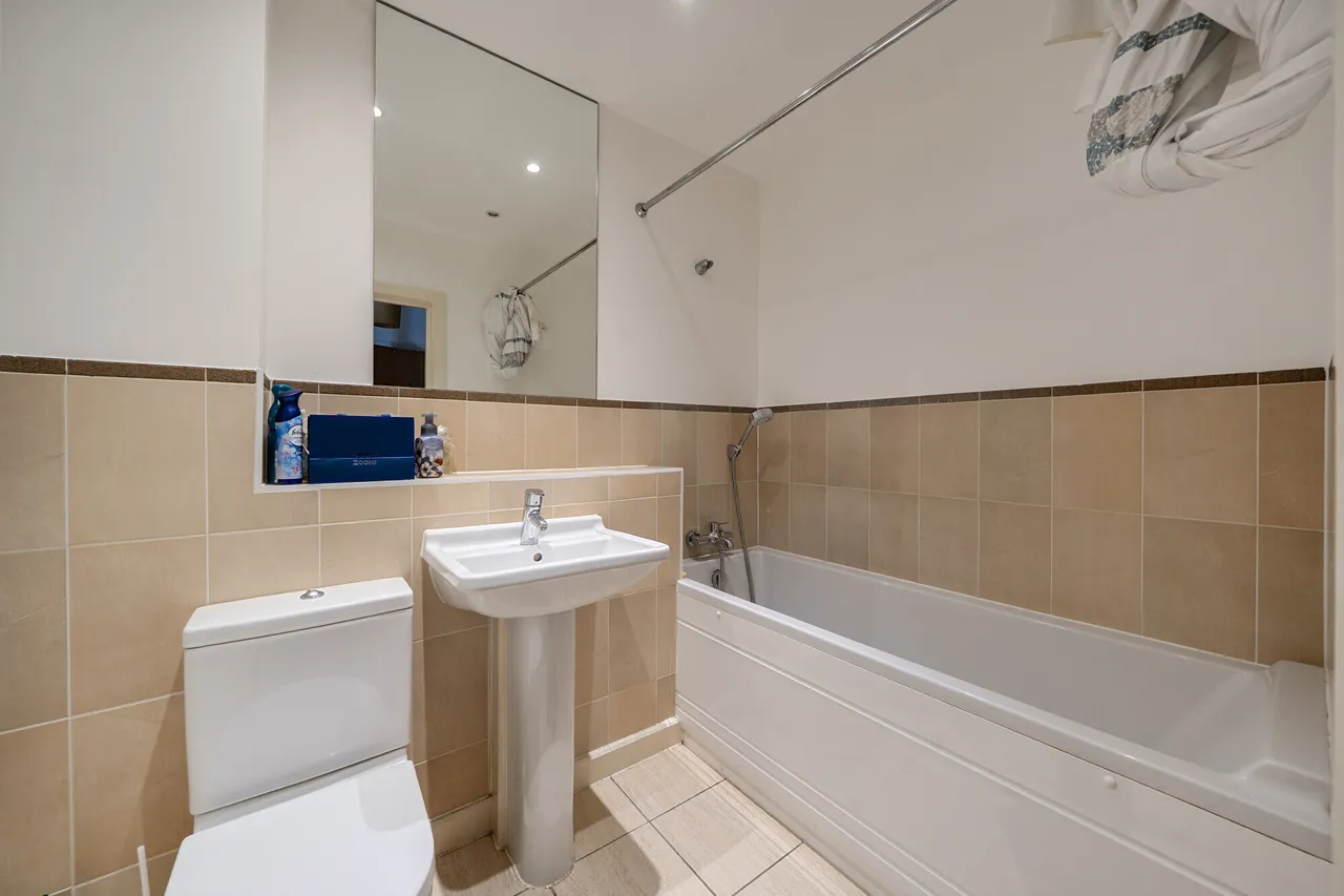 Linden Avenue, Watford, WD18, photo 6