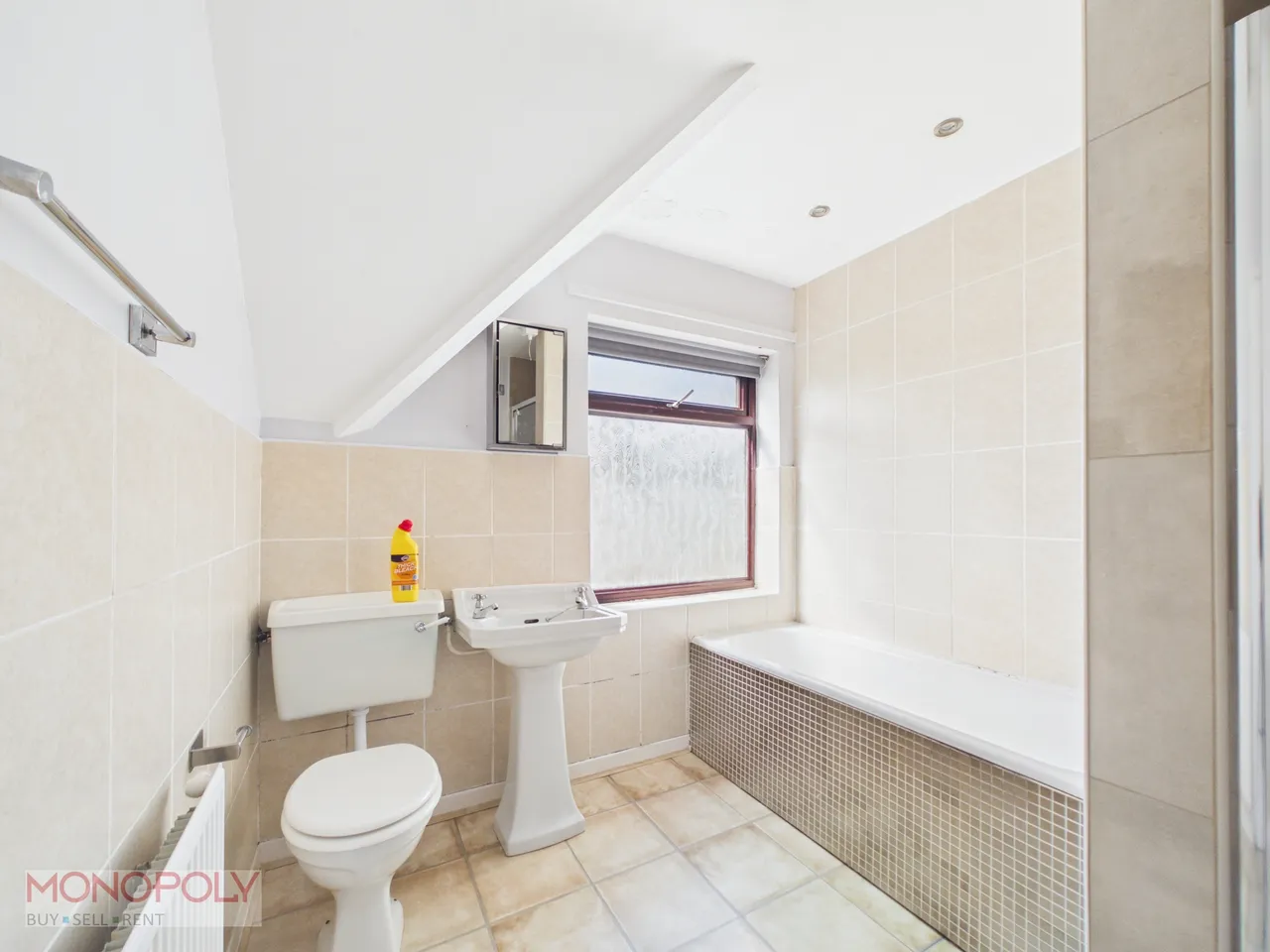Ffordd Estyn, Wrexham, LL11, photo 10